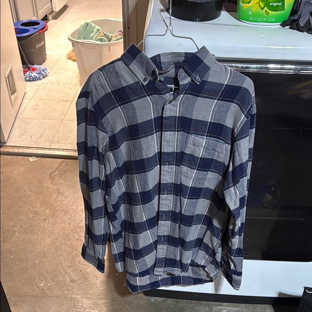 Club Room Blue and Gray Casual Button Down Shirt